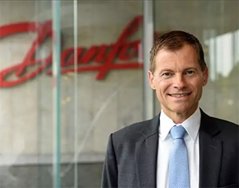 高層情報(bào)丨丹佛斯新任CEO，有點(diǎn)意思